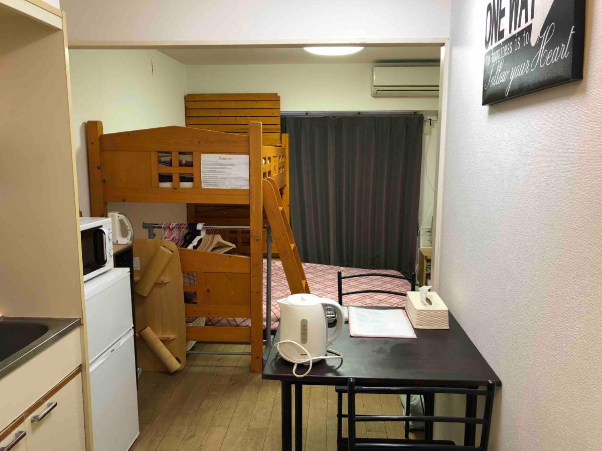 Guest House Zwell Hakata Ohori Park Fukuoka  Exterior photo