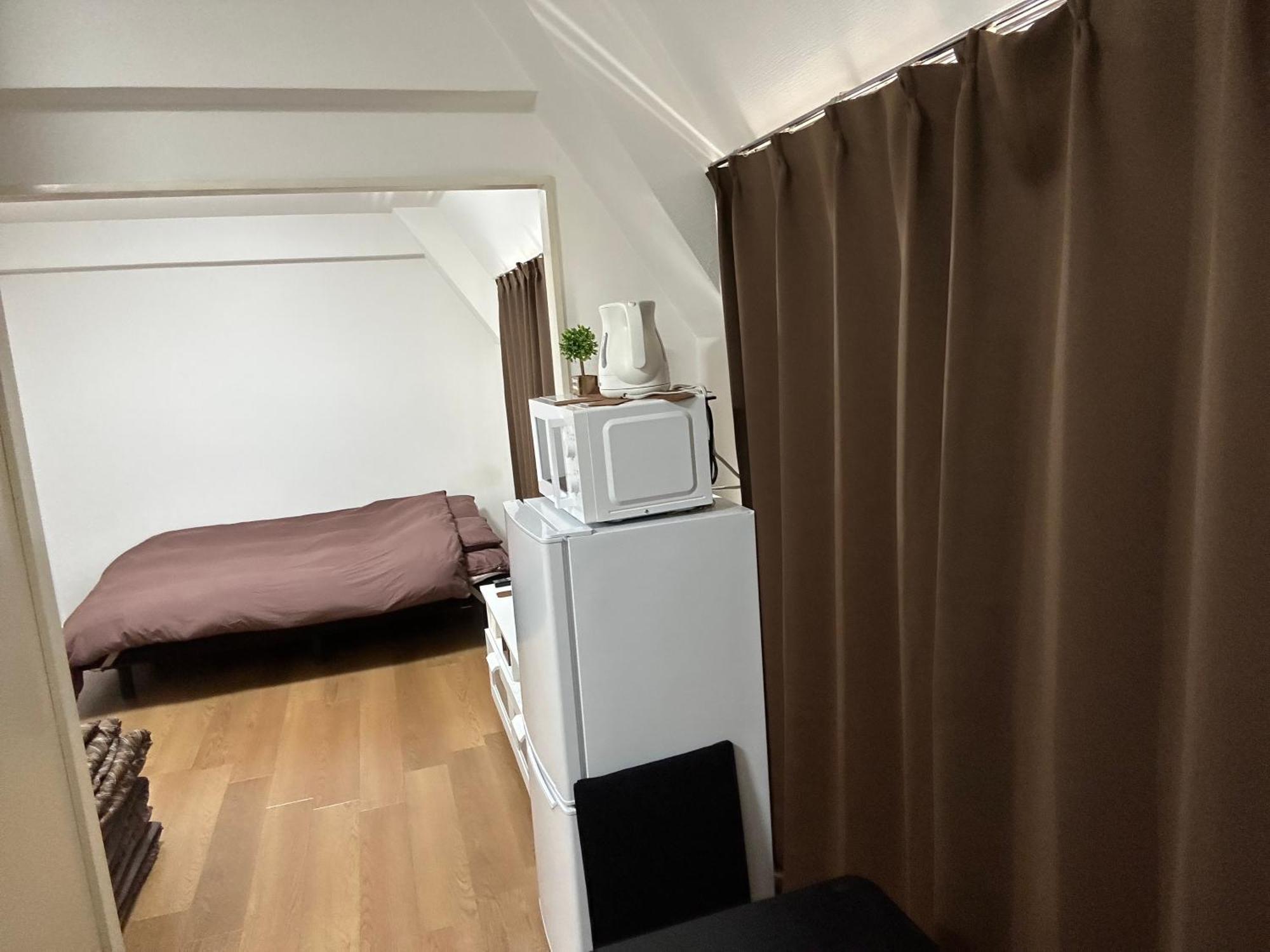 Guest House Zwell Hakata Ohori Park Fukuoka  Exterior photo