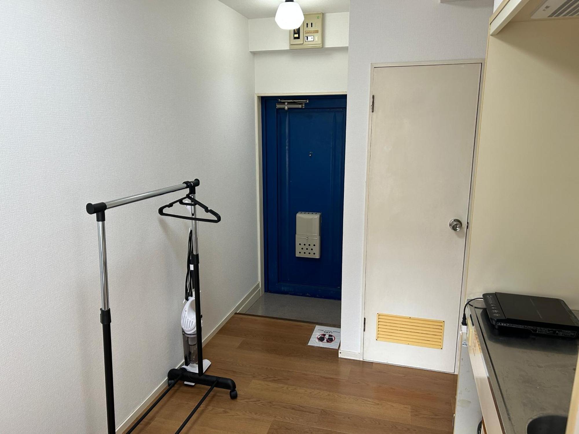 Guest House Zwell Hakata Ohori Park Fukuoka  Exterior photo